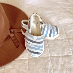 TOMS Toddler Tiny Bimini Shoes Baby 5T Size 5 Blue Striped Baby Shower Boy